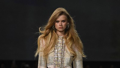 10 Koleksi Chanel Resort 2024, Inspirasi Busana Liburan