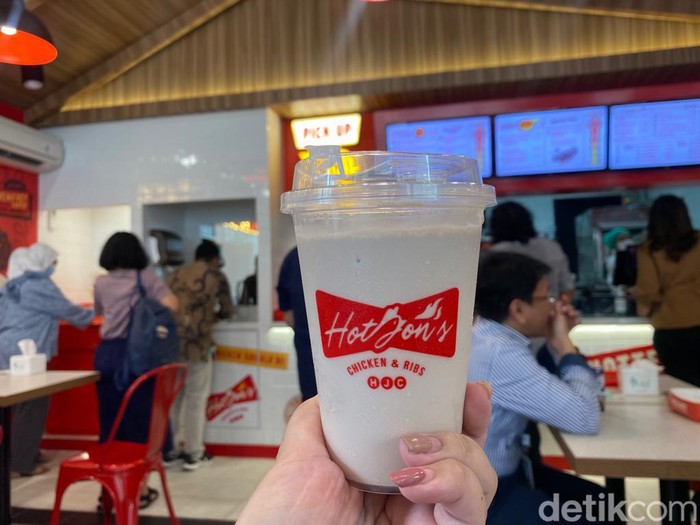 Habis Gowes, Enaknya Makan Chicken Sandwich ala Nashville di Chillax