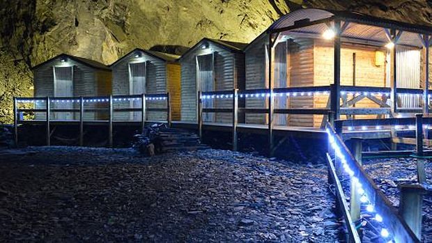Hotel terdalam dunia di Wales