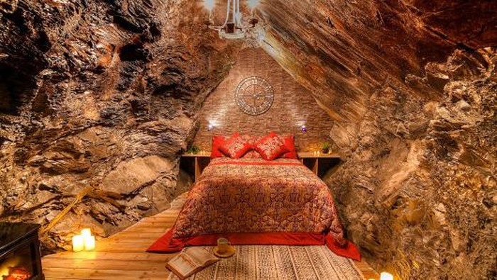 Hotel terdalam dunia di Wales