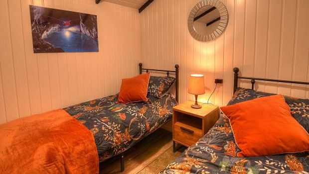 Hotel terdalam dunia di Wales