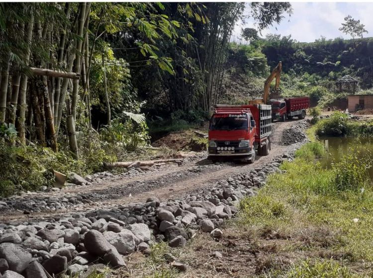 Intip Proses Pembuatan Embung untuk Irigasi