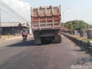 Awas, Jalan Bergelombang di Pantura Pasuruan Rawan Kecelakaan!