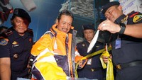 Penyegelan itu dilakukan karena ikan impor yang seharusnya diperuntukan untuk industri pemindangan malah beredar di pasaran Kota Batam. 