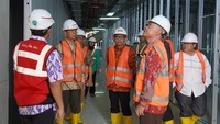 Rektor UNJ Prof. Komarudin, yang juga menjadi Project Director SFD UNJ mengatakan bahwa pembangunan yang dilakukan berprinsip pada konsep bangunan ramah lingkungan, terintegrasi serta mewujudkan smart building. Lingkungan perkotaan menjadi salah satu pertimbangan untuk menerapkan filosofi urban kampus dalam pembangunan Gedung di UNJ. 
