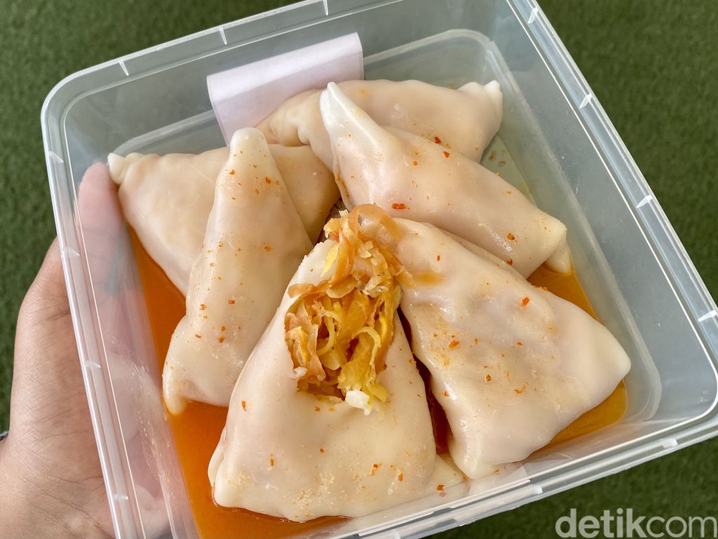 Kudapan khas Bangka buatan Chef Eddrian Tjia