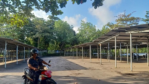 Lahan parkir kantor Bupati Jembrana disiapkan jadi alternatif tempat relokasi pedagang Pasar Umum Negara, menggantikan Lapangan Dauhwaru.