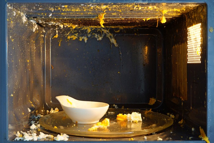 Masak telur di microwave meledak