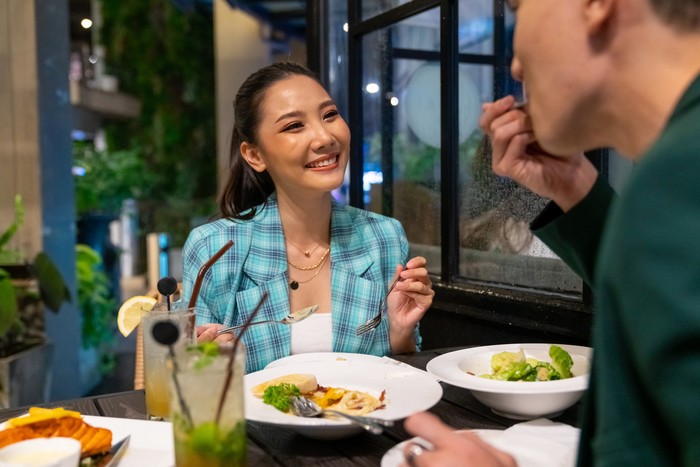 Menurut Ahli Makanan, 5 Makanan Ini Sebaiknya Tak Dipesan Saat Makan di Restoran