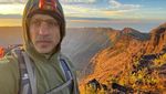 Senyum Semringah Menteri Nadiem Makarim di Puncak Gunung Tambora