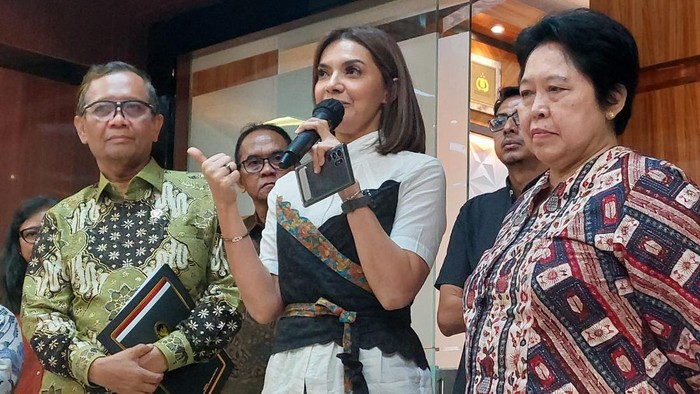 Najwa Shihab (pegang mic)-(Rumondang/detikcom)