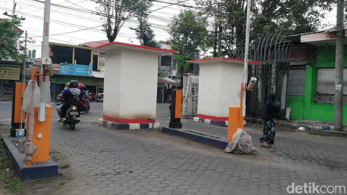Portal Otomatis Pasar Kebonagung Kota Pasuruan Terancam Mangkrak