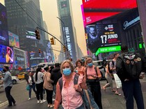 Video: Suara Tembakan Bikin Orang-orang di Times Square Berlarian