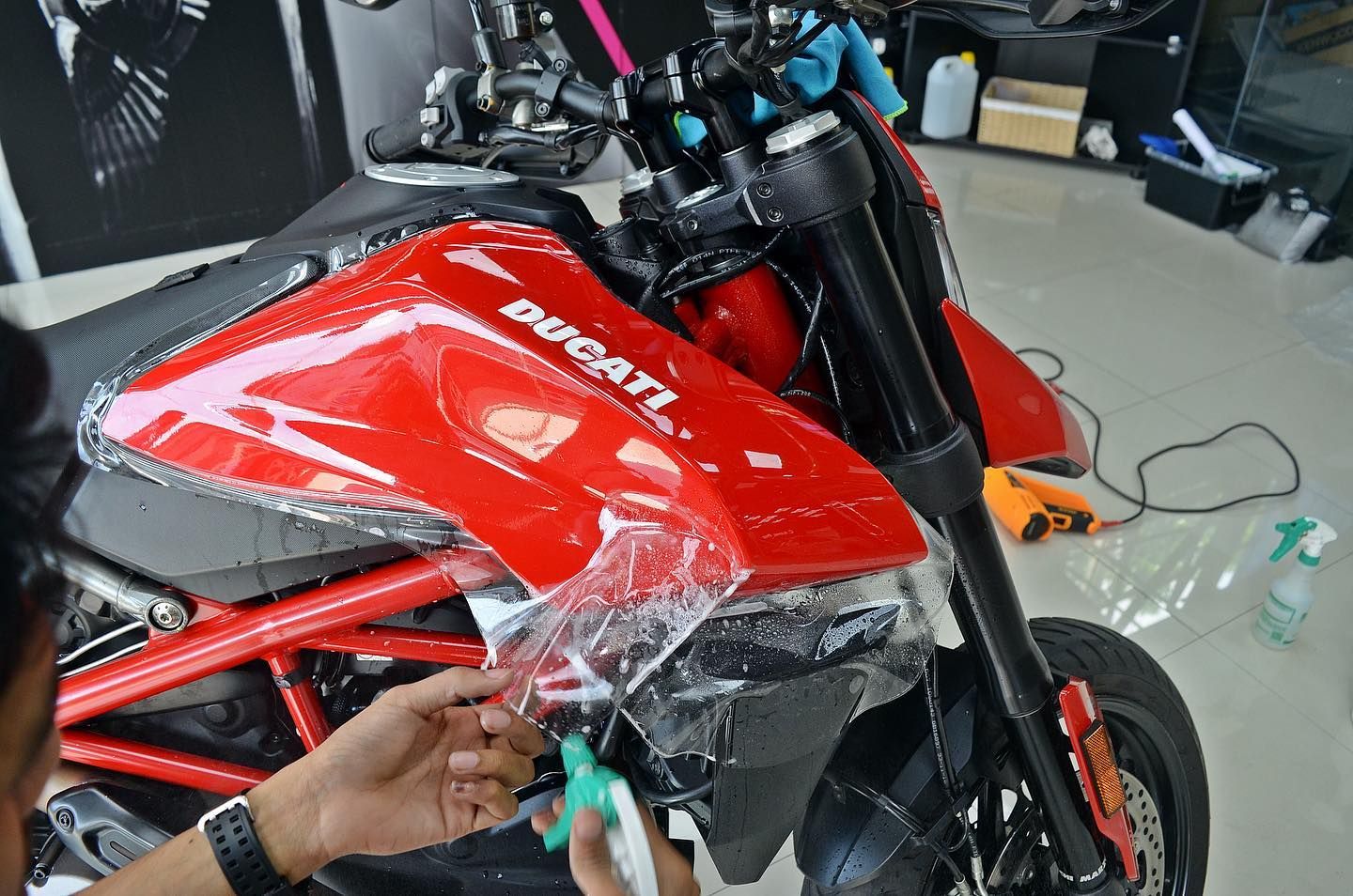 Proses Paint Protection Film (PPF)