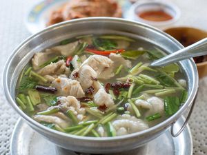 3 Resep Sup Kuah Asam yang Ampuh Bikin Badan Hangat