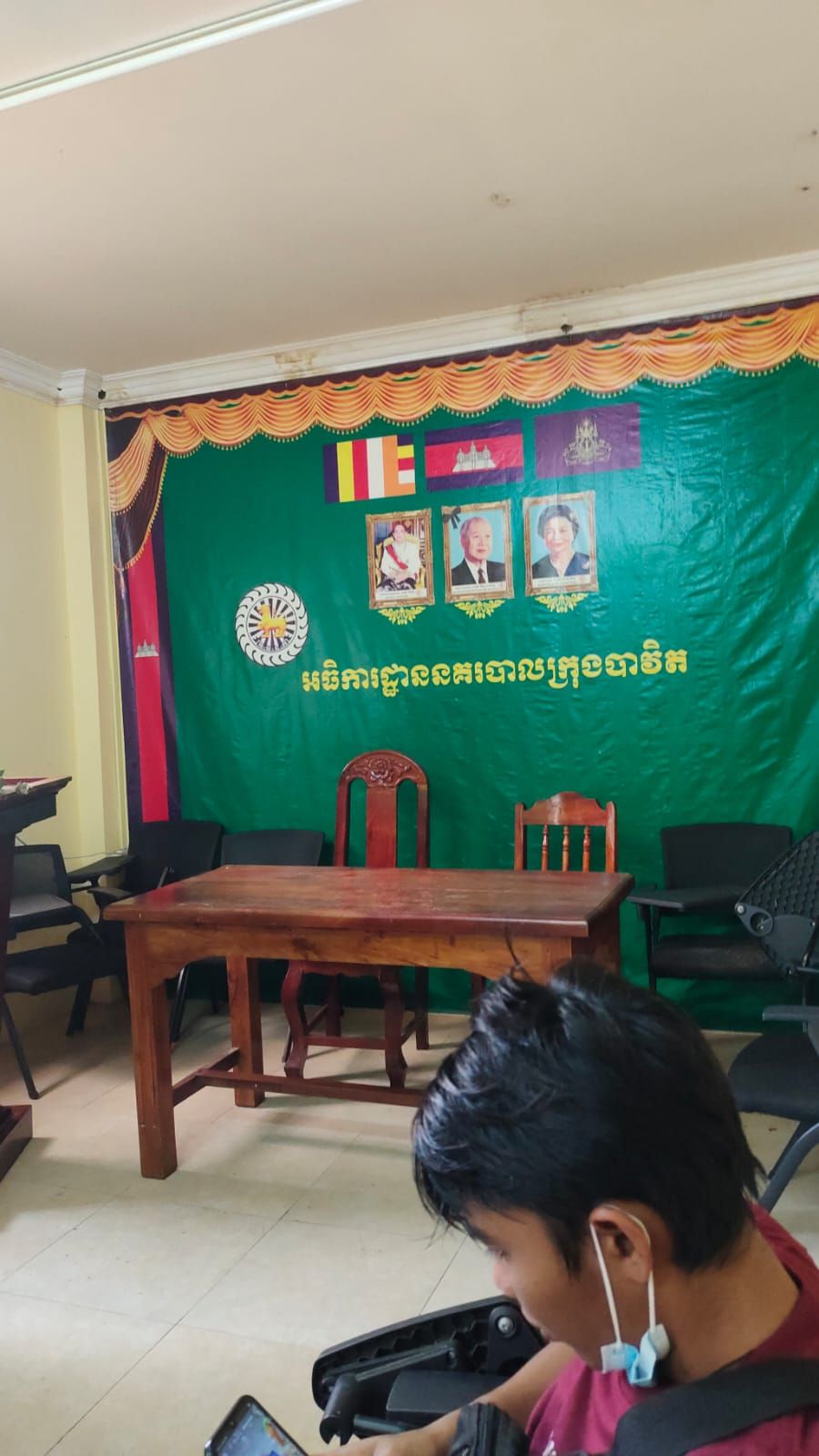 Suasana kantor polisi tempat 11 WNI di Kamboja dievakuasi dari tempat kerjanya. (Sumber: Steven, salah satu dari 11 WNI)