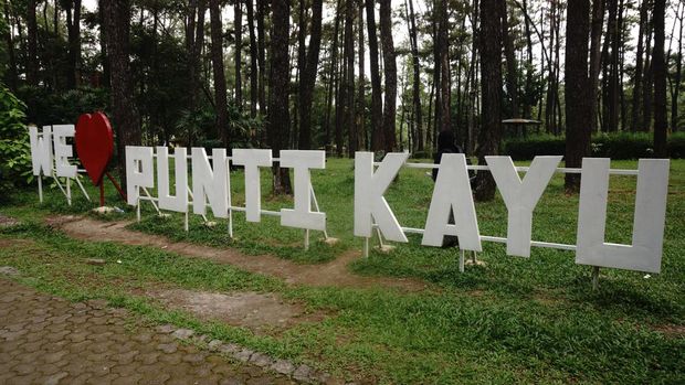 Taman Wisata Alam Punti Kayu, Sumatera Selatan.