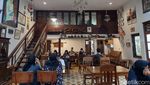 Kafe Jadul ala Yogya yang Penuh Barang Antik di Tangsel