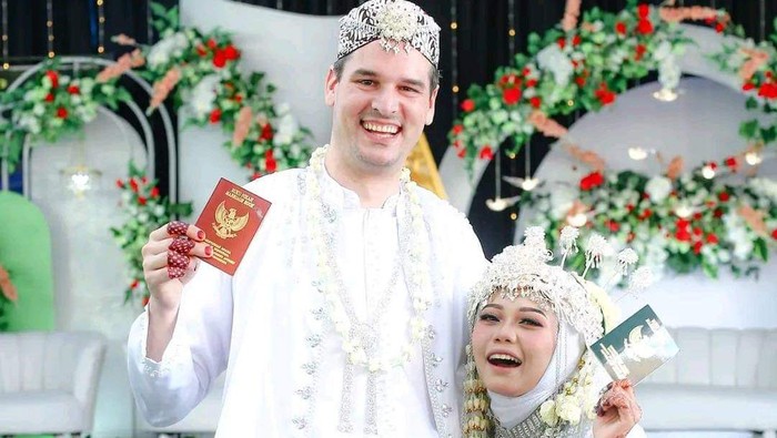 Warga asal Gelumbang, Muara Enim menikah dengan WN Kanada, Minggu (4/6/2023).
