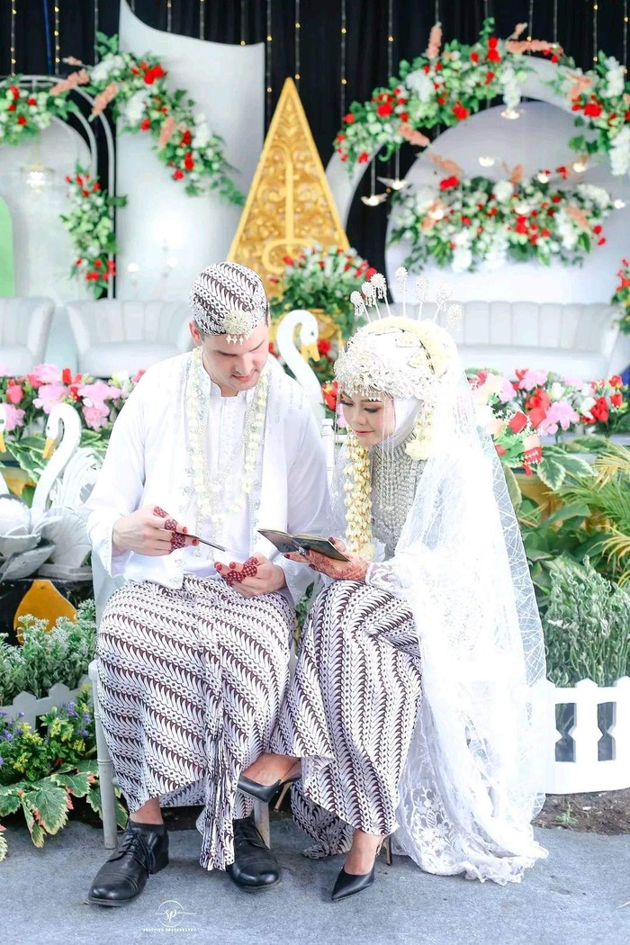 Warga asal Gelumbang, Muara Enim menikah dengan WN Kanada, Minggu (4/6/2023).
