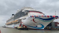 Ini juga menandai kapal pesiar besar buatan China pertama yang masuk ke dermaga tahap komisioning tambatan. Getty Images/VCG 