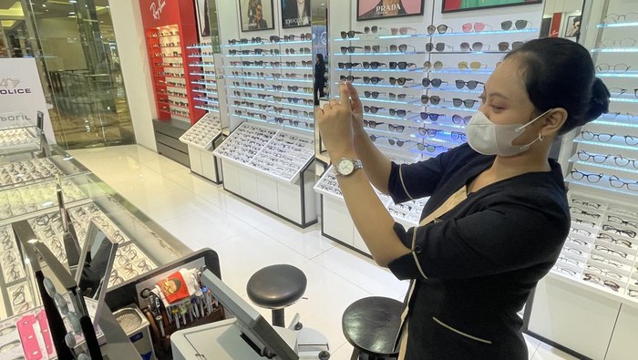 Wujud Lensa Kacamata Terapi Miopi