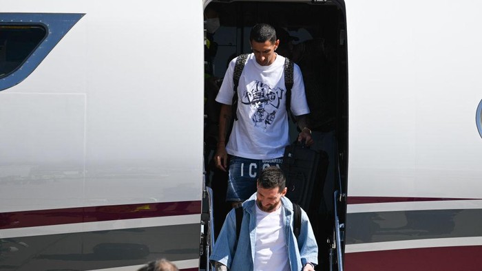 BEIJING, CHINA - JUNE 10: Lionel Messi, Angel Di Maria and team mates of Argentina National Football Team arrive at Beijing Capital International Airport on June 10, 2023 in Beijing, China. (Photo by VCG/VCG via Getty Images)