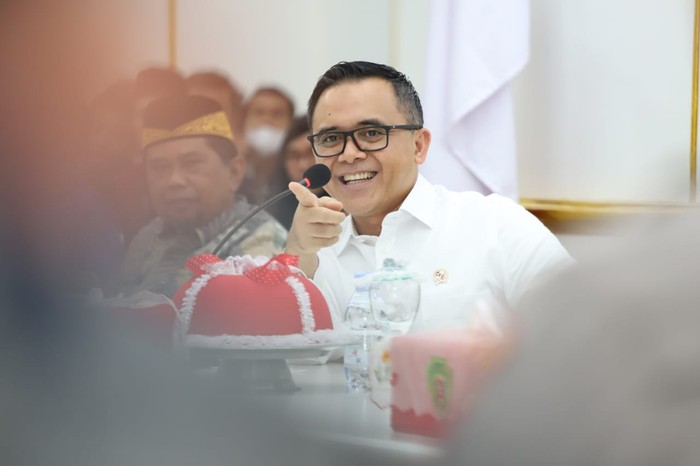 Azwar Anas