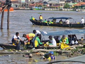 3 Ton Sampah Diangkut dari Sungai Musi, Ini Kata DLHK Palembang
