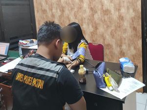 Kaus dan Kerudung Saksi Bisu Aksi Biduan Pacitan Buang Bayi
