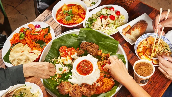Keren! Food Court di New York Ini Terinspirasi Kuliner Kaki Lima Singapura