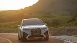 Menjelajahi Keindahan Labuan Bajo dengan BMW iX