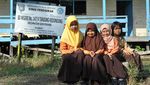 Miris! Siswa di Sekolah Ini Belajar dengan Kondisi Kelas yang Rusak Parah