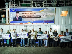 KKP Beri Hadiah Umrah & Ziarah Rohani ke 4 Pasangan Nelayan di Maluku