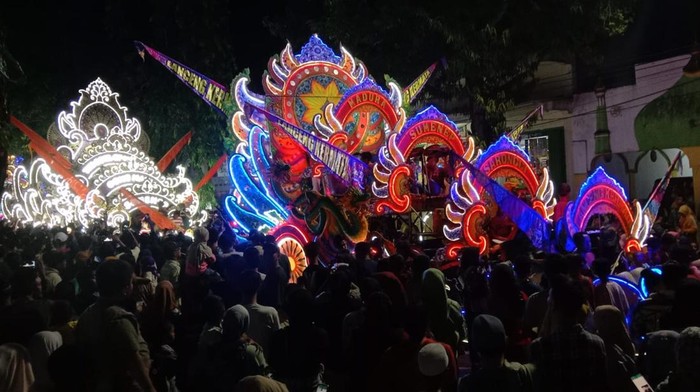 parade musik Tong-tong