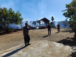 2 Orang Tewas Imbas Bentrok Warga di Nabire Papua, 13 Rumah Dibakar
