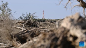 Menurut laporan Xinhua, di balik penggalian itu adalah perusahaan minyak China National Petroleum Corporation. Lubang itu dapat memberi para peneliti wawasan geologi baru serta akses ke cadangan minyak yang sangat dalam. Foto: Xinhua