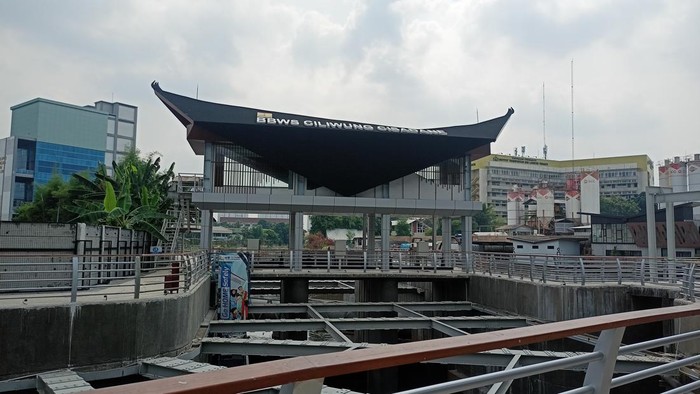 Progres terkini Sodetan Kali Ciliwung (Adrial-detikcom) Progres terkini Sodetan Kali Ciliwung (Adrial-detikcom)
