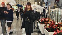 Tasya Farasya kini sedang berada di Jepang bersama suami, anak, dan tim kerjanya. Mereka bahagia menghabiskan waktu sambil menikmati keindahan negeri sakura. Foto: Instagram tasyafarasya
