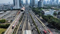 Untuk tarif tiket normal, pihaknya kini masih menunggu keputusan dari pemerintah. Jadi saat ini kami belum pegang SK dari Kemenhub terkait tarif, ujar dia.