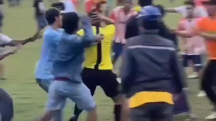 viral hakim garis dikeroyok di mojokerto