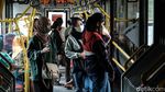 Catat! Penumpang TransJakarta Kini Boleh Lepas Masker