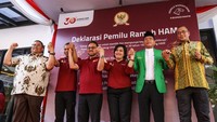 Komnas HAM menggelar deklarasi tersebut dengan menggandeng KPU, Bawaslu, dan partai peserta pemilu 2024 guna menciptakan Pemilu yang ramah HAM. 