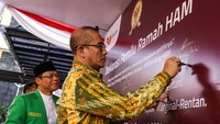 Atnike melanjutkan, dalam rangka peringatan Komnas HAM yang ke-30 tahun, pihaknya berkomitmen menegakkan HAM di Indonesia. Salah satunya melalui penggunaan hak politik dalam Pemilu 2024.