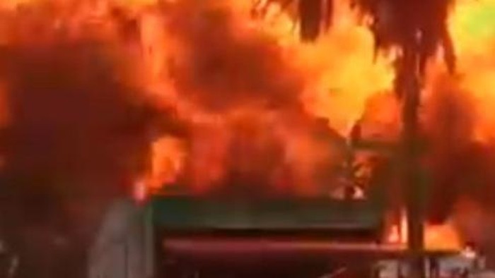 Gudang penyimpanan BBM di Labuhanbatu terbakar. (Foto: Istimewa)