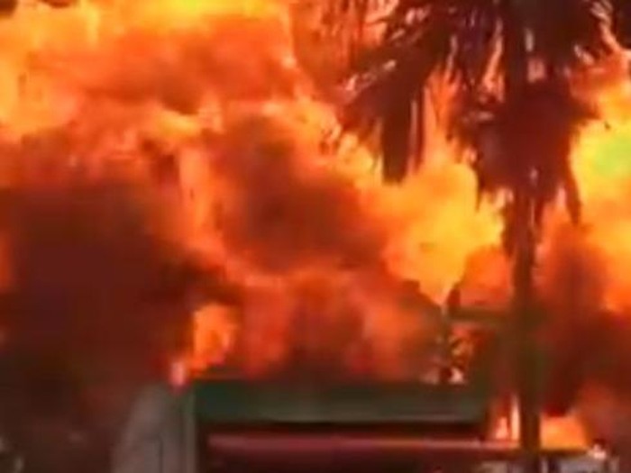 Gudang penyimpanan BBM di Labuhanbatu terbakar. (Foto: Istimewa)