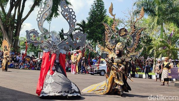 Kemeriahan Galuh Ethnic Carnival di Ciamis, Minggu (11/6/2023).