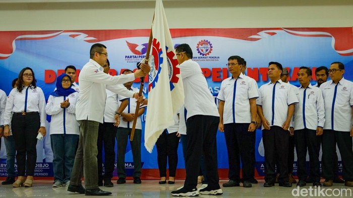 Ketum Perindo Hary Tanoesoedibjo melantik kepengurusan Basperindo selaku organisasi sayap partai. Dalam kesempatan ini, Hary juga berbicara alasan berkoalisi dengan PDIP.