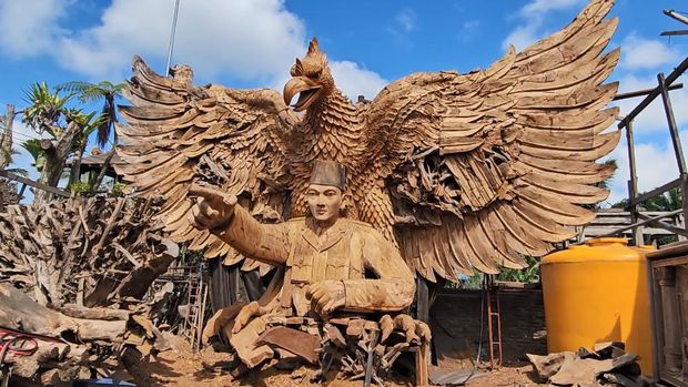 Patung Bung Karno rancangan I Gede Hendra Sujana, saat ini pengerjaan baru 25 persen. (Foto : Putu Krista/detikBali)