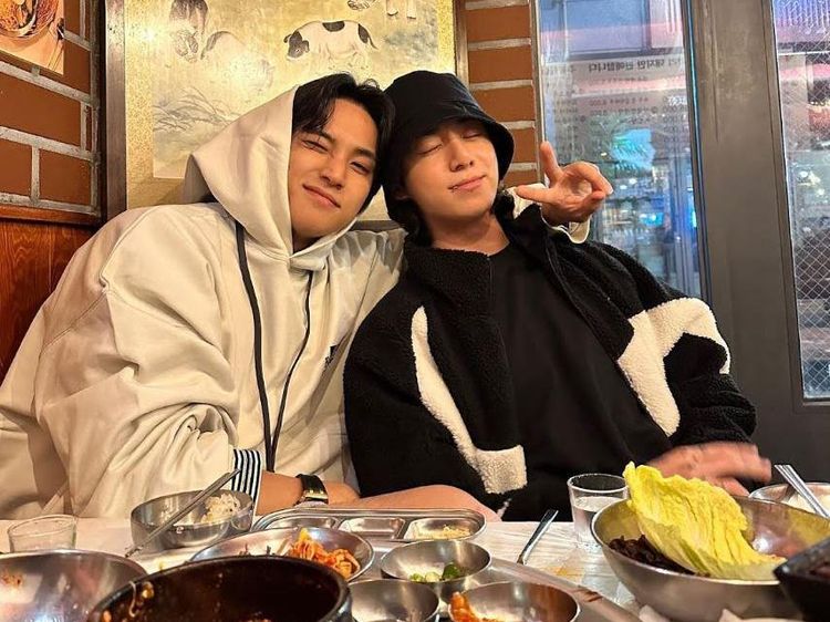 7 Foto Mingyu SEVENTEEN & Jungkook BTS yang Ditunggu Bikin TikTok Bareng